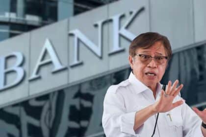 Kerajaan Sarawak Rancang Menubuhkan Bank Komersial, Dijangka Pada Hujung Tahun Ini