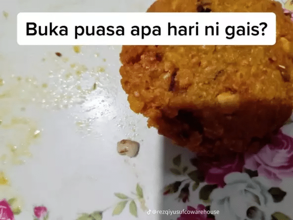 Trauma Beli Makanan Di Bazar, Wanita Terkejut Temui 'Gigi Berlubang' Dalam Kuih Vadai