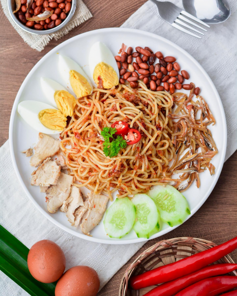 Menyajikan Aneka Menu Menarik, Anda Wajib Cuba Spaghetti Nasi Lemak Di EST Coffee TT3