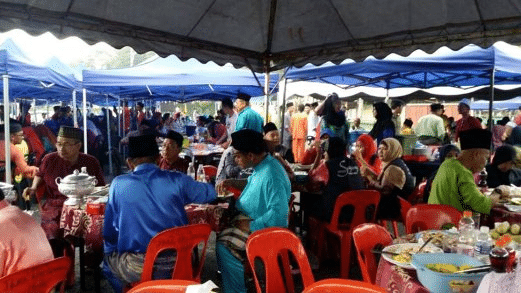 Tradisi Unik Pada Aidilfitri, Ketahui Adat 'Berlanggar Meja' Yang Hanya Ada Di Sarawak