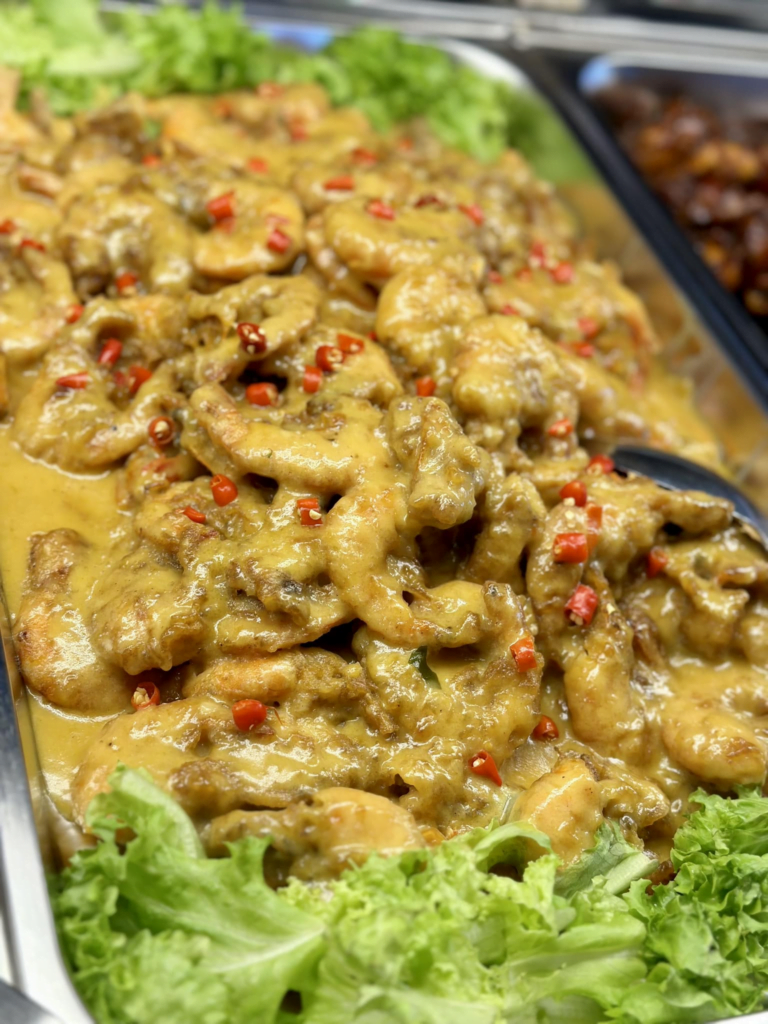 Lebih 40 Aneka Lauk Disediakan, Buffet Di Restoran Pohonmas Samarahan Tawar Harga Bawah RM 50