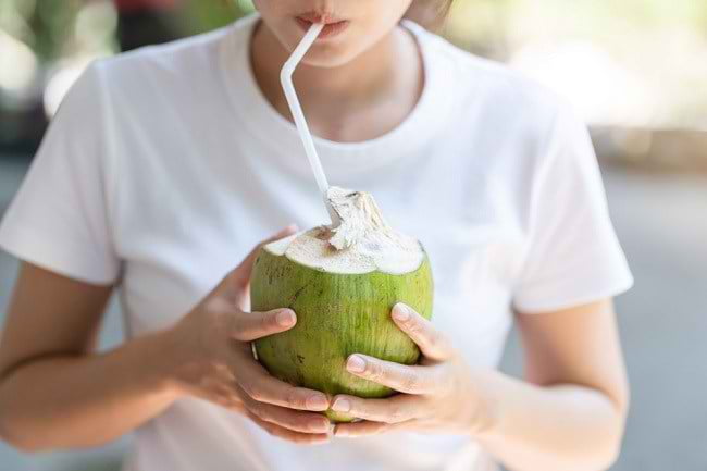 Selain Menyegarkan, Ini Adalah Kebaikan Air Kelapa Untuk Kesihatan
