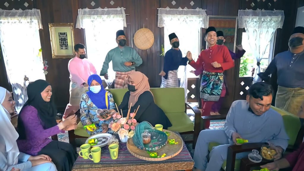 Tak Tahu Nak Hidang Apa Untuk 'Open House' Nanti? Lihat Senarai Menu Menarik Di Sini