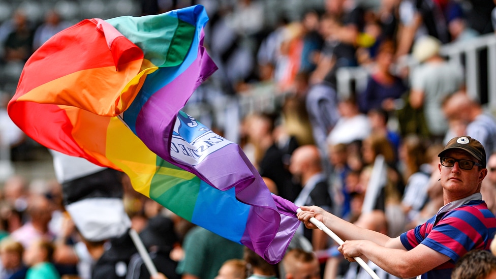 Ahli Parlimen Cadang Komuniti LGBT Dikategorikan Sebagai Pesakit Mental
