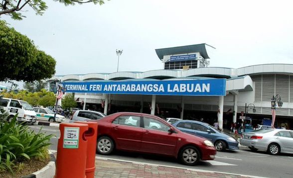 Pesta Kaamatan Dan Cuti Sekolah Bertembung, Pengembara Tunggu Lebih Sejam Di Terminal Feri Labuan