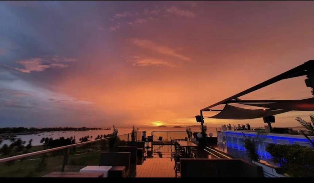 Berlangitkan Bulan & Bintang, Ini 10 Lokasi Hangout Terbaik Di Kota Kinabalu Sabah