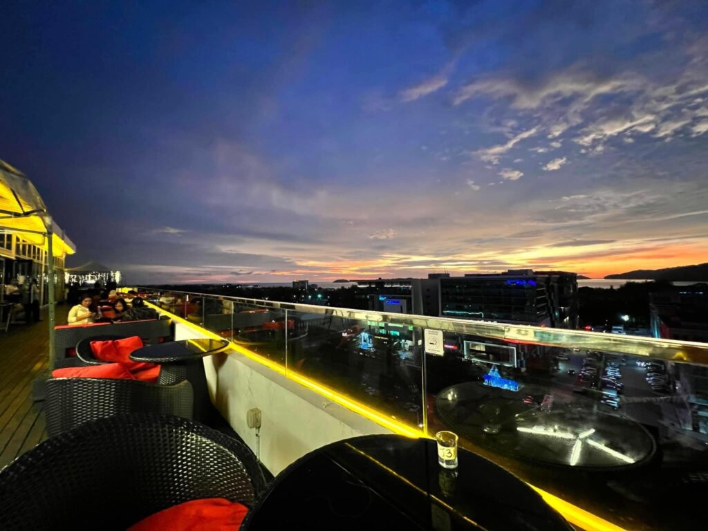 Berlangitkan Bulan & Bintang, Ini 10 Lokasi Hangout Terbaik Di Kota Kinabalu Sabah