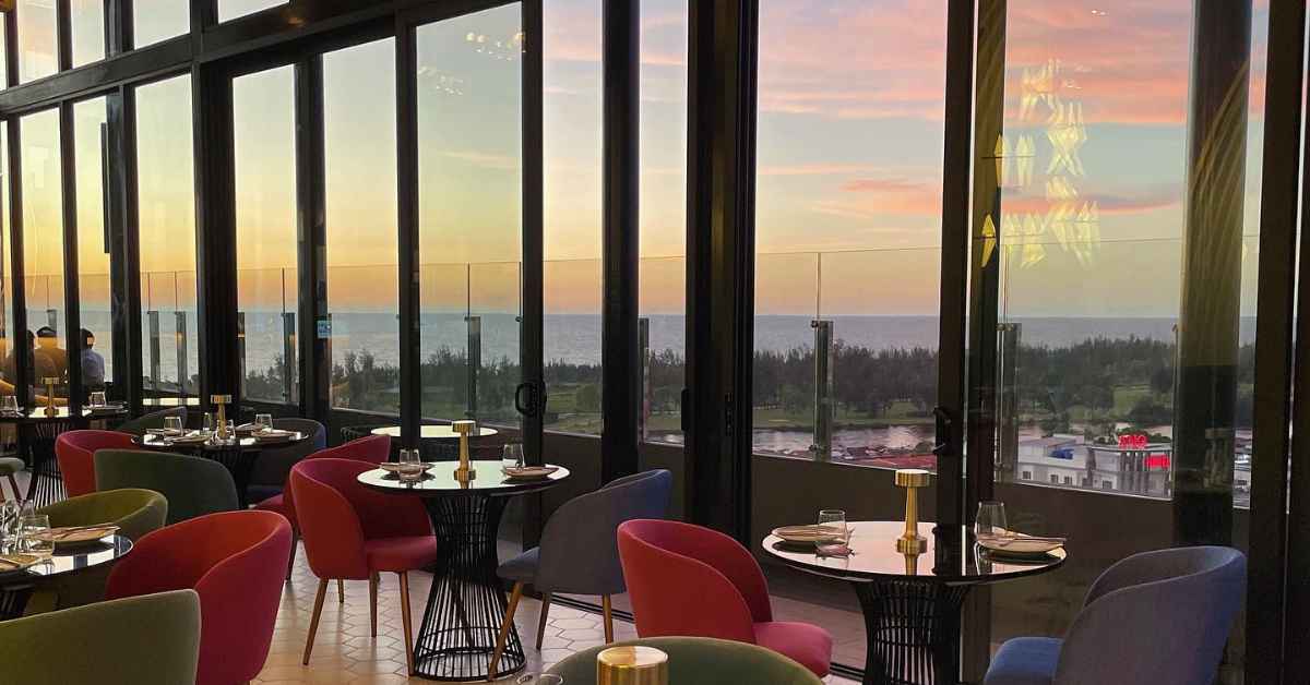 Cavakita Restoran, Tawar Pengalaman Epik Makan Atas Rooftop Dengan View Bandar Miri