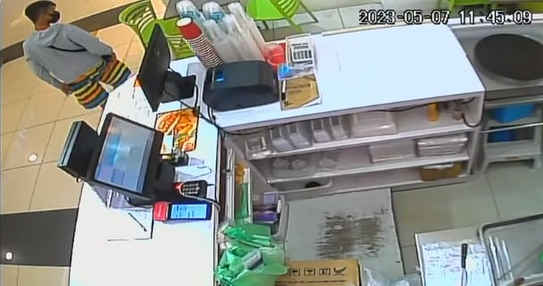 Selamba 'Rembat' Telefon Bimbit Di Summer Mall, Wanita Minta Netizen Kesan Suspek