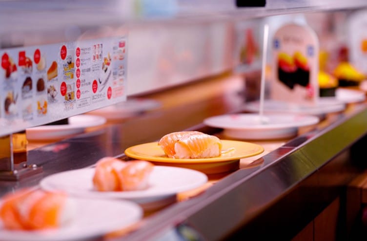 2 Hari Cirit-Birit, Pelanggan Dedah Ulat 'Bersarang' Dalam Botol Kicap Di Kedai Sushi Terkenal