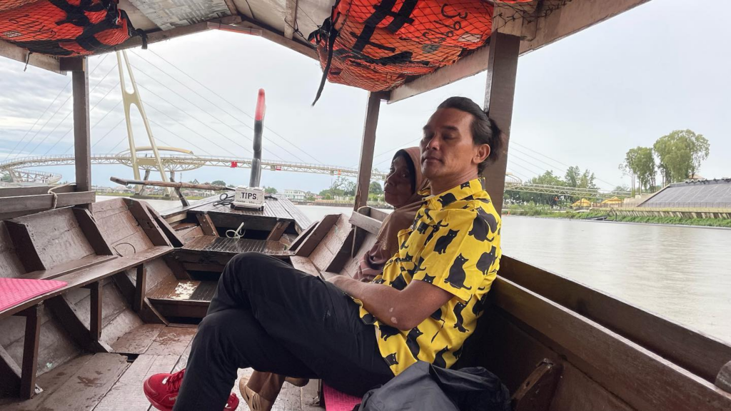Flight Pulang KL Penuh, Gelagat Azhan Rani Naik 'Perauk Tambang' Cuit Hati Netizen Sarawak