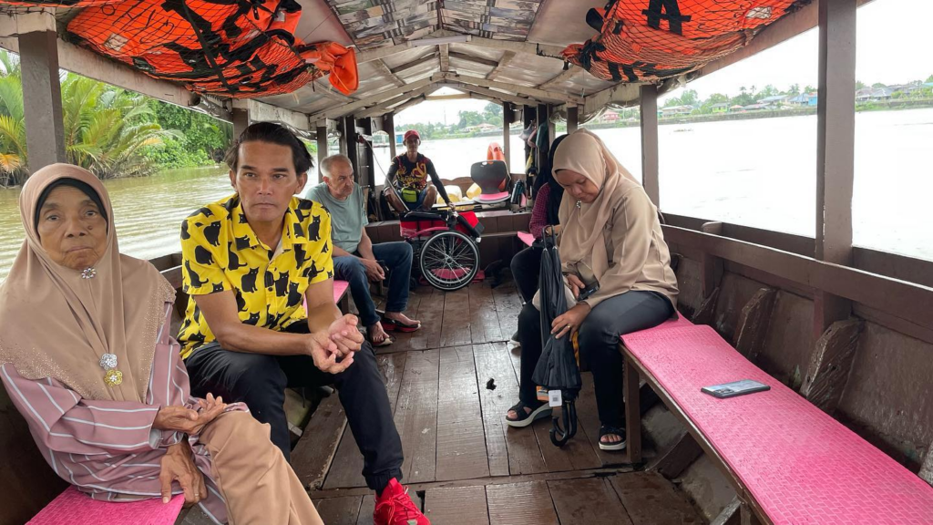 Flight Pulang KL Penuh, Gelagat Azhan Rani Naik 'Perauk Tambang' Cuit Hati Netizen Sarawak