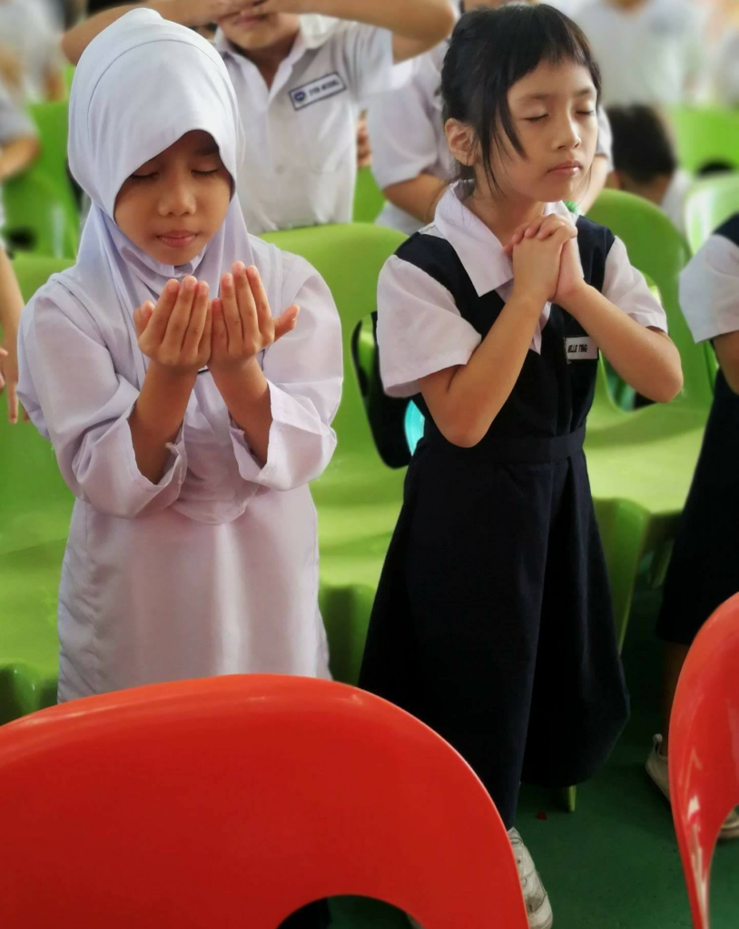 Penggunaan Kalimah 'Allah' Oleh Penganut Kristian Di Sarawak, Ini Respon Anwar Ibrahim