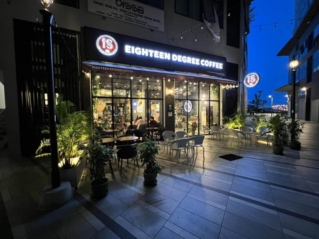Makanan Western Menarik Di Kuching, Eighteen Degree Coffee Sajikan Menu Enak Buat Anda