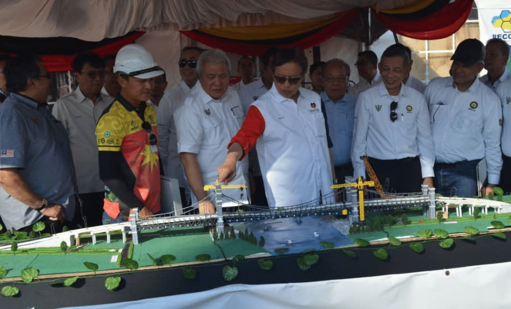 Abang Jo Rancang Bina Kereta Api Trans Borneo Hubungkan Sarawak, Brunei Dan Indonesia