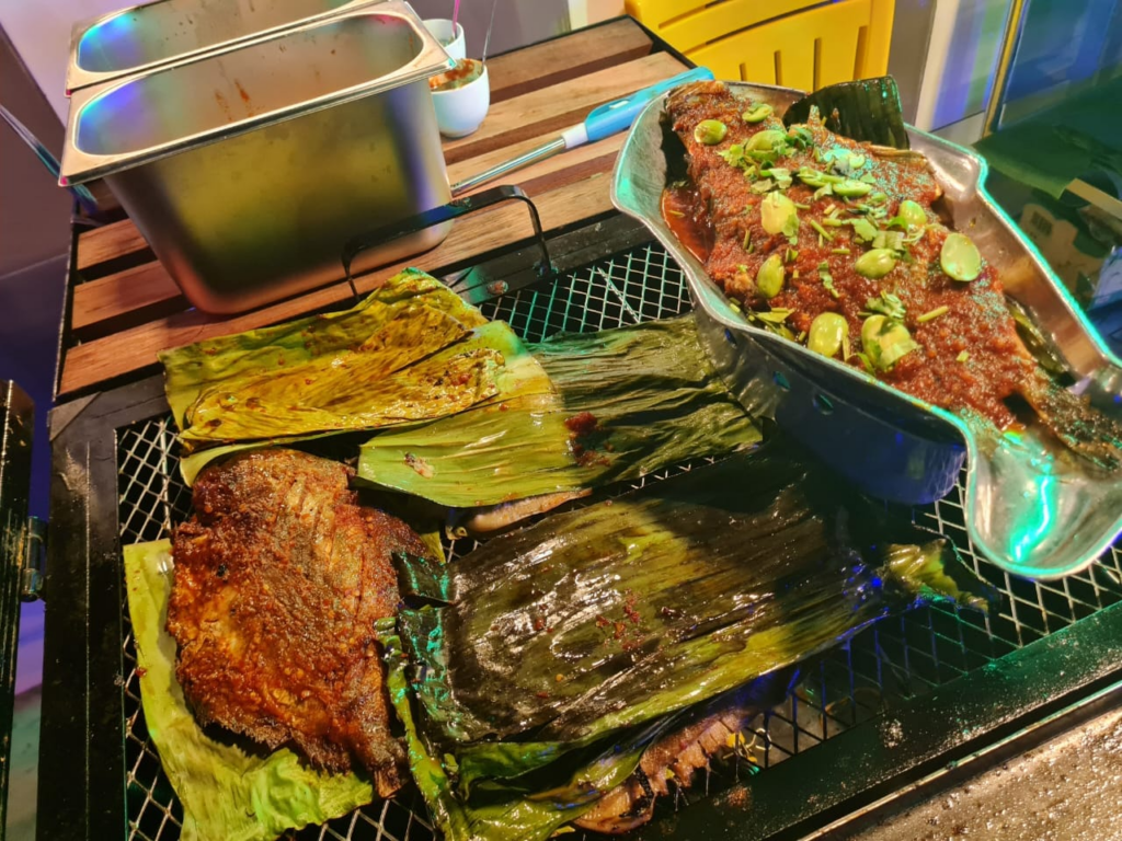 Nikmati Aneka Sajian Ala Thai Menarik Di Restoran Sultan Tomyam Dan Bakar Di Kuching