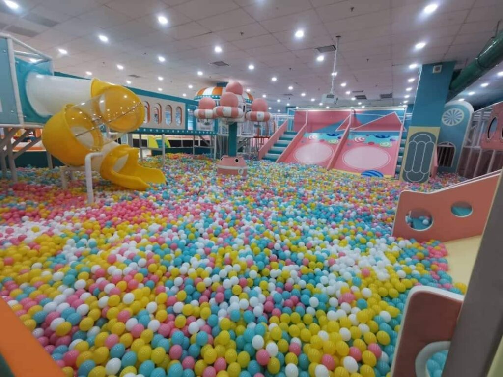 Dah Macam Syurga Buat Kanak-Kanak, Permainan Indoor Terbesar Di Kuching Kini Dibuka Kepada Umum