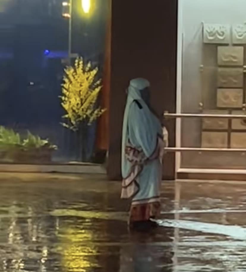 Makcik Ni Punya Aura Memang Lain Macam, Makcik Viral Sudah Sampai Di Sandakan