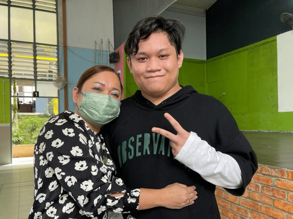 'Cerebral Palsy' Bukan Halangan, Pelajar Dari Sibu Ini Raih Keputusan Cemerlang SPM