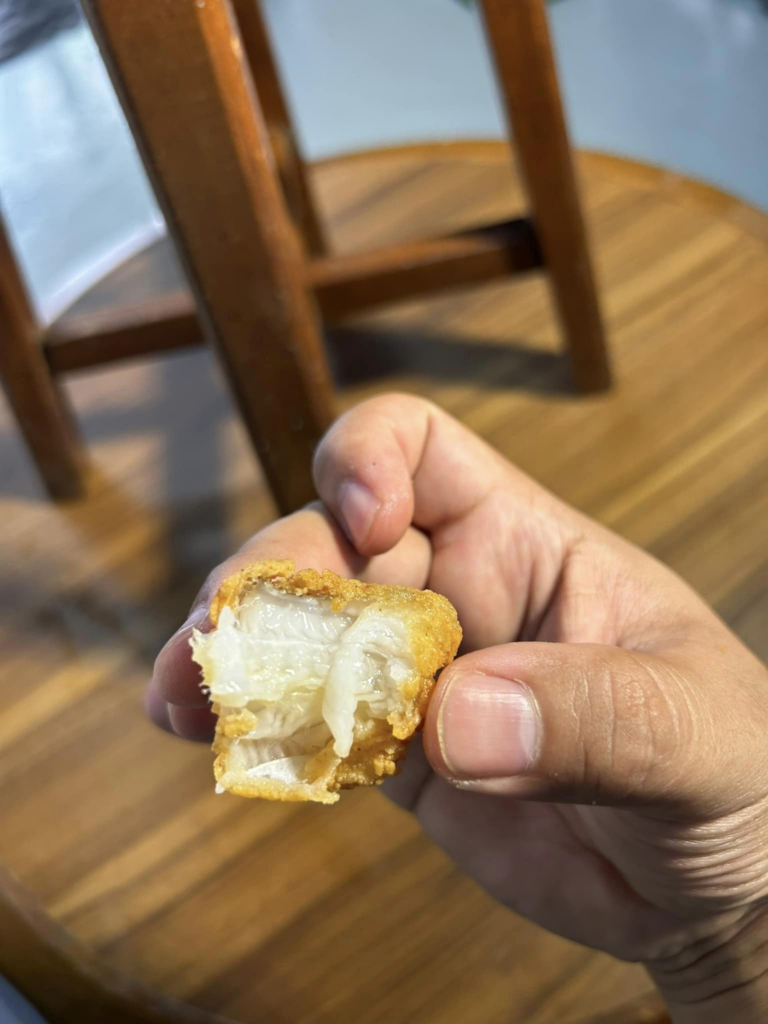 Hidangan 'Lumek' Goreng Rangup Jadi Sajian Istimewa Di Restoran Kawah Jalan Satok
