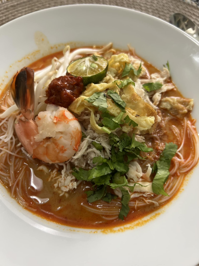 Siap Buat Pes Sekali, Resipi Terperinci Laksa Sarawak Oleh Daphne Iking Ini Buat Ramai Kagum