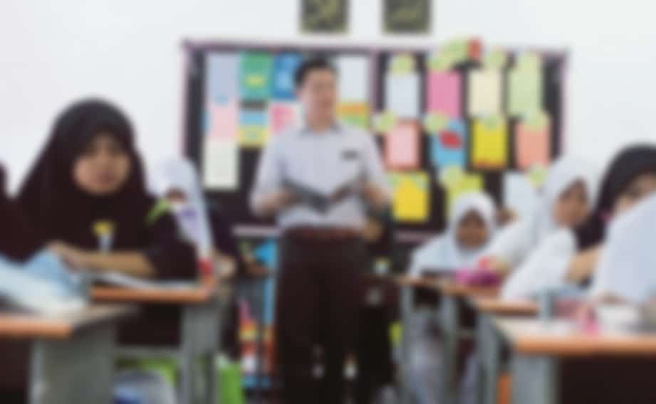Baru Mula Mengajar Di Kabong, Tindakan Cikgu 'Tersakiti' Ini Undang Reaksi Netizen