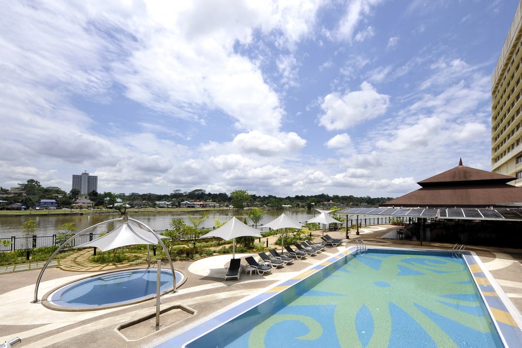 Penat Bekerja, Apa Kata Korang Pergi ‘Staycation’ Di Sarawak Untuk Rehatkan Kepala