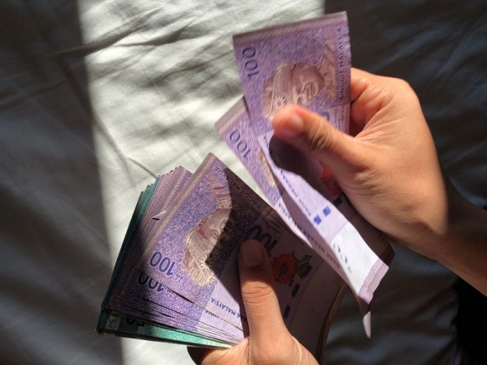 Ketagih Jual Gambar Dan Video Lucah, Pelajar Uni Ini Kongsi Pengajaran Agar Tidak Terjerumus Dalam DS
