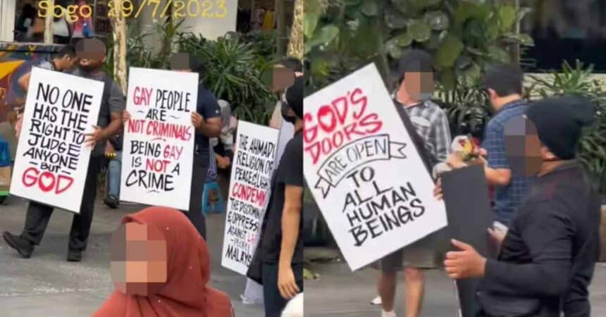 Bangga Pegang Sepanduk Sokong LGBT, Netizen 'Sekolahkan' Geng Pelangi Ini