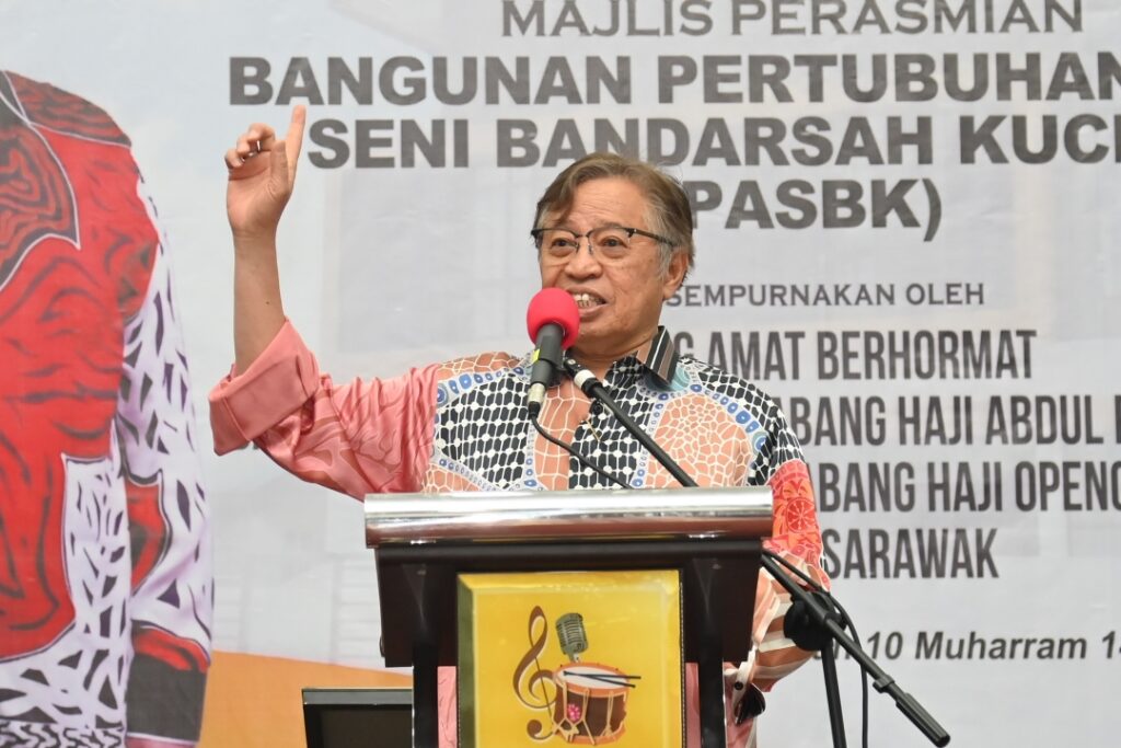 Mengingati Tempat Bersejarah, Abang Jo Namakan Trem Pintar ART Pertama Di Sarawak Sebagai 'Bulan'