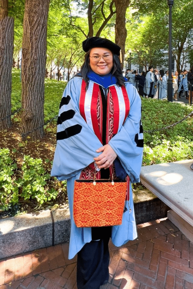 Dari Sri Aman Ke Kota New York, Dr Felicia Genie Anak Iban Pertama Raih PhD Dari Universiti Berprestij