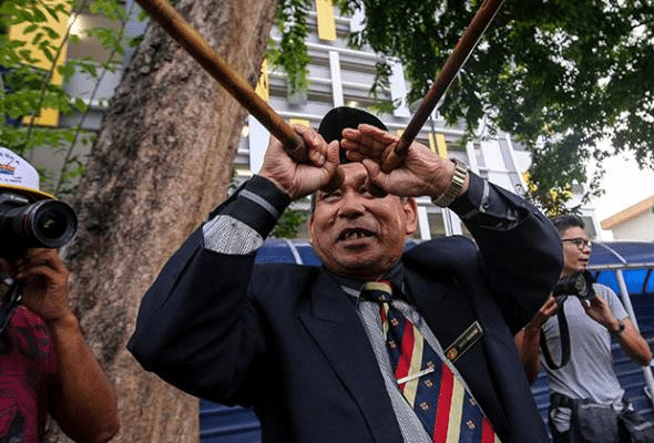 Berang Rakan Enggan Bayar Duit, Individu Dedah Berjaya Tagih Hutang Lepas 'Sent' Gambar Bomoh