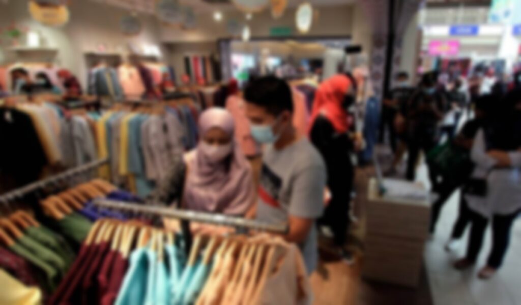 Dakwa Kedai Di Pusat Beli Belah Samarahan Tidak Bayar Gaji Pekerja, Rupanya Ramai Luah Perkara Sama