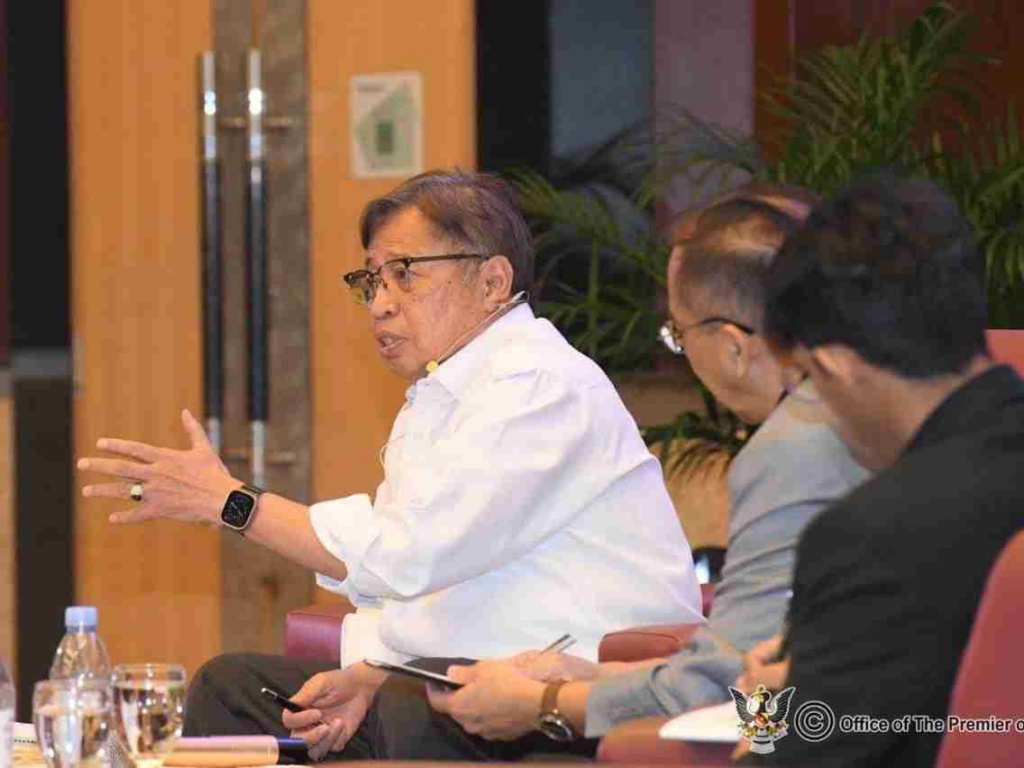 Abang Jo 'Lantik' Pakar Dari Singapura, Hasilkan Vaksin Penyakit Berjangkit Di Sarawak
