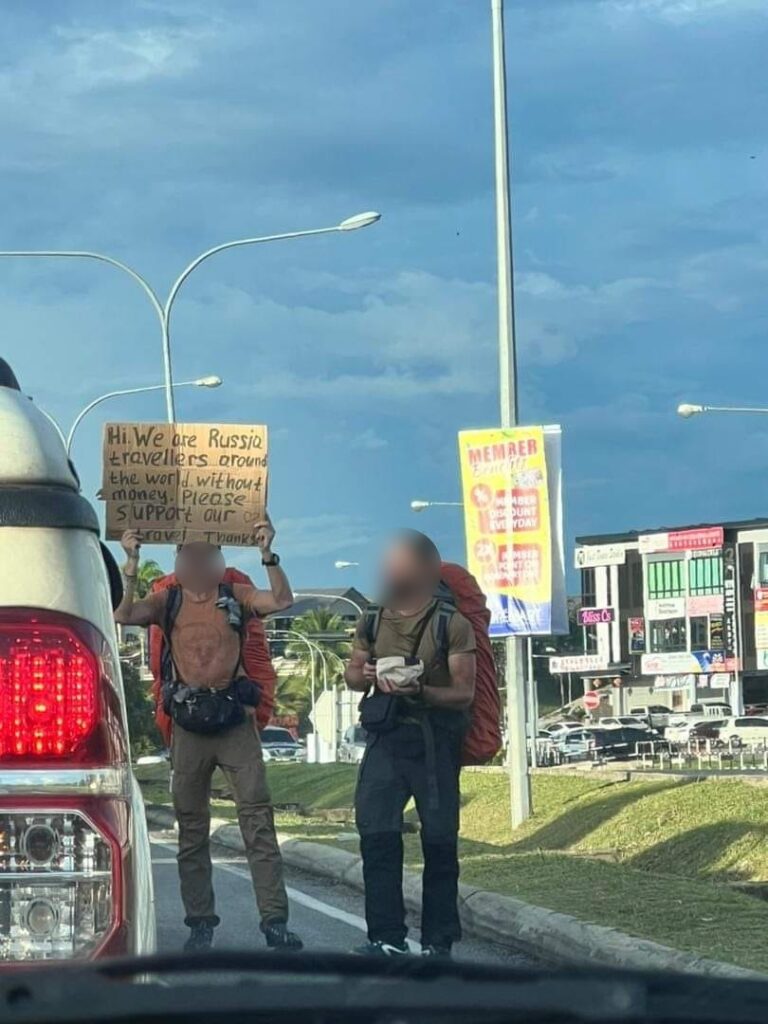 Travel Tanpa Bawa Wang, Dua Warga Rusia Di Bintulu 'Mengemis' Di Bintulu Ini Dikecam Netizen
