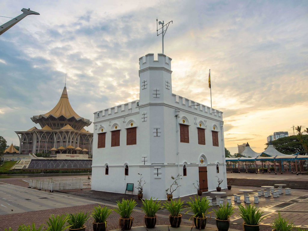 Keistimewaan Kuching, Destinasi 'Underrated' Pilihan Kaki Travel Untuk Bercuti