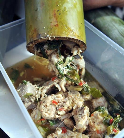 Individu Kembang Tekak Jumpa Kepala Dan Ekor Cicak Dalam Ayam Pansuh Di Sarawak