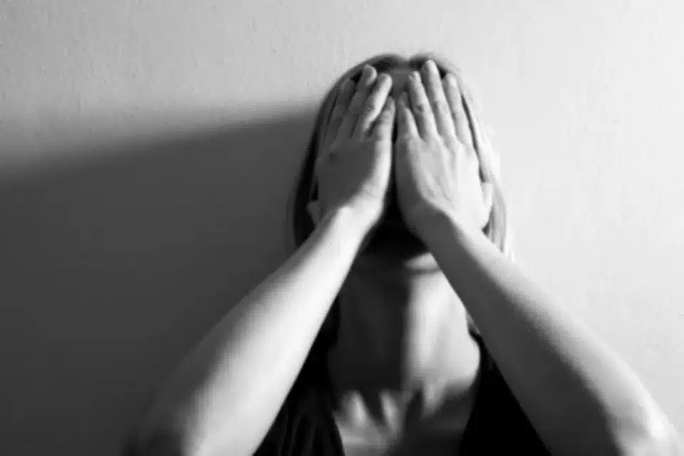Gadis Dan Ibu Bapa Rahsiakan Status Bayi Luar Nikah, Membesar Sebagai Adik