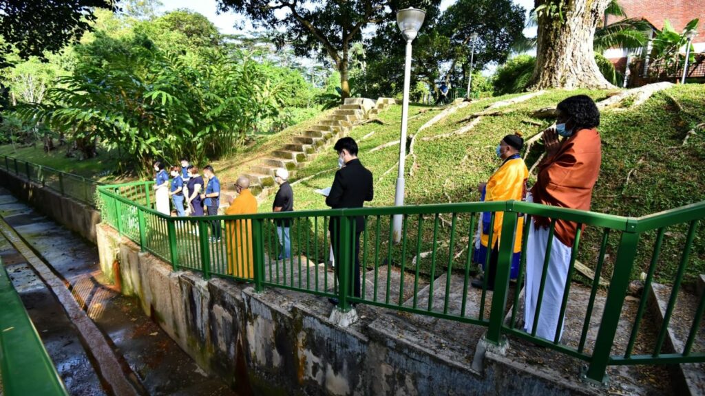 Niat Mahu Kurangkan Beban Isteri, Bapa Cekik Dan Biarkan Anak Kembar Autism Lemas Dalam Parit