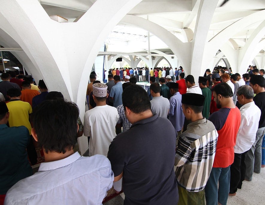 Gereja Siap Buka Pagar Untuk Muslim Parking Ke Masjid, Ustaz Kazim Elias Puji Keharmonian Sabah Sarawak