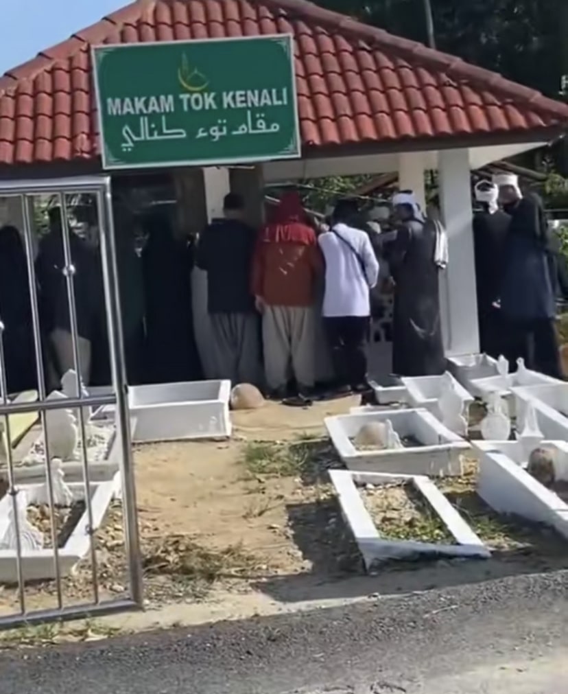 Cicit Jelas Itu Bukan Ajaran Tok Kenali