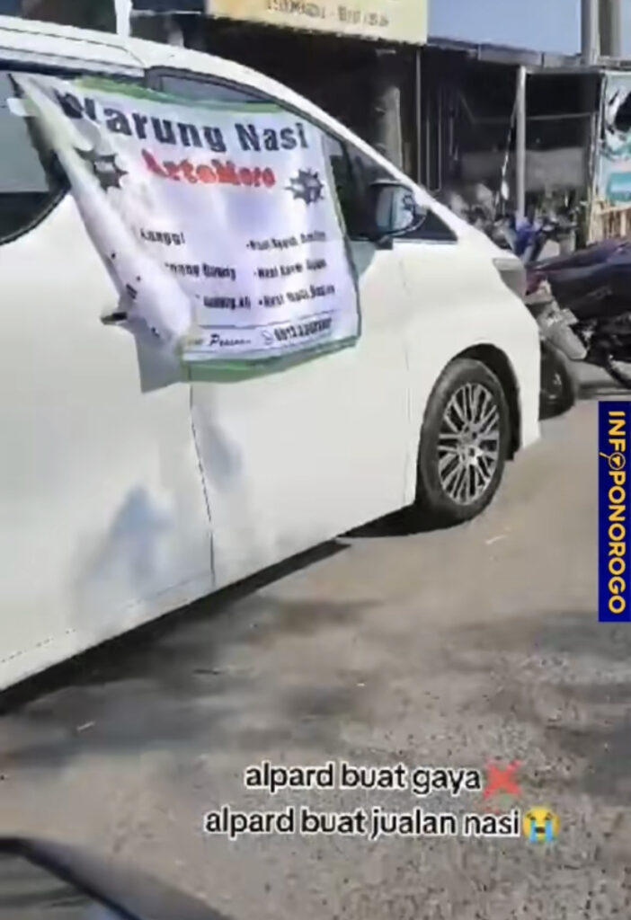 Tular Peniaga Jual Nasi Berlauk Tepi Jalan, Guna Kereta Alphard
