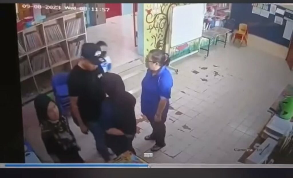 Netizen Puas Hati, Bapa Serang Pengasuh Dera Anaknya Di Sabah Pula Tular