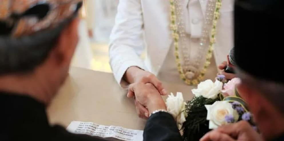 Kahwin Dengan Gadis Bawah Umur, Pengantin Lelaki 'Cabut Lari' Semasa Bersanding