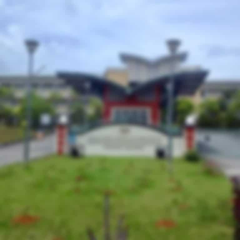 Muat Naik Gambar Dengan Stetoskop Di Kuching, Netizen Backup Pemuda Ini Dari 'Senior Toxic'