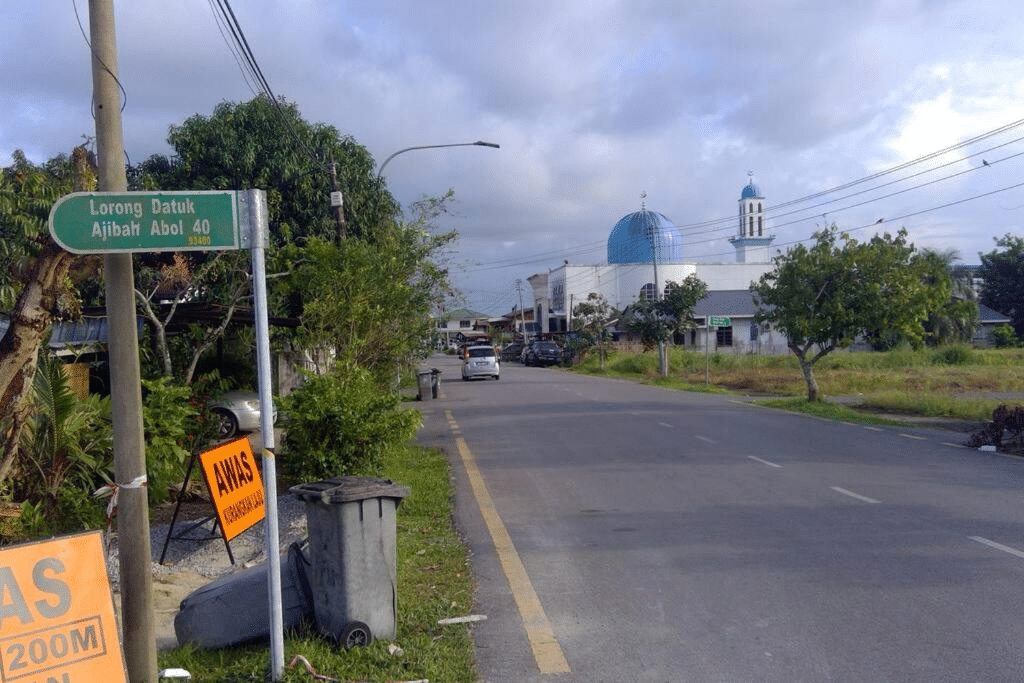 Dari Wanita Besi ke 'Landmark' Di Kuching, Ini Kisah Dibalik Nama Jalan Datuk Ajibah Abol