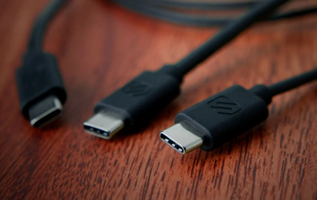 Padah Lupa Matikan 'Charger', Bayi Lapan Bulan Maut Lepas Kunyah Wayar Pengecas Telefon Bimbit