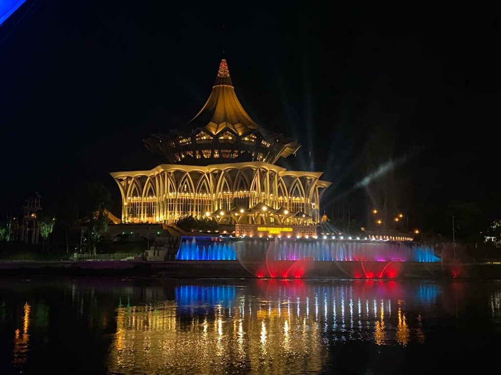 Suasana Sibuk Seperti Penang Dan Kuala Lumpur, Netizen Pertahan Kuching Dengan Keunikan Sendiri