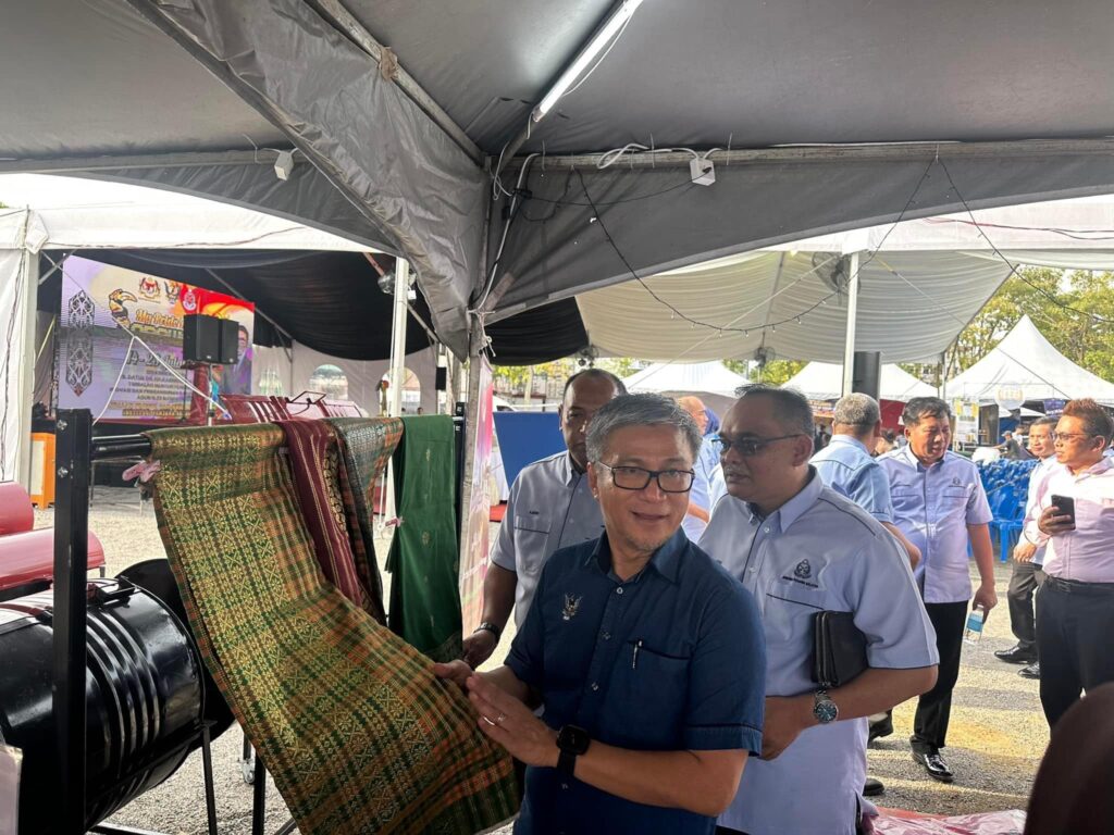 Jangan Berhenti Menimba Ilmu, Dr Anuar Rapaee Dedah Ambil Ijazah Dalam Perundangan