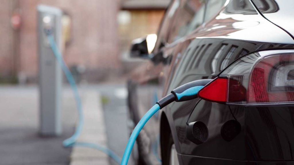 Sarawak Terima Kelulusan Import 1,000 Unit Kenderaan Elektrik dan Hidrogen Tanpa Cukai
